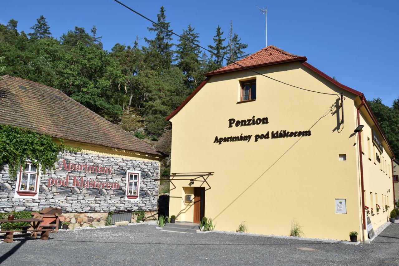 Apartmany Pod Klasterem Kladruby  Εξωτερικό φωτογραφία